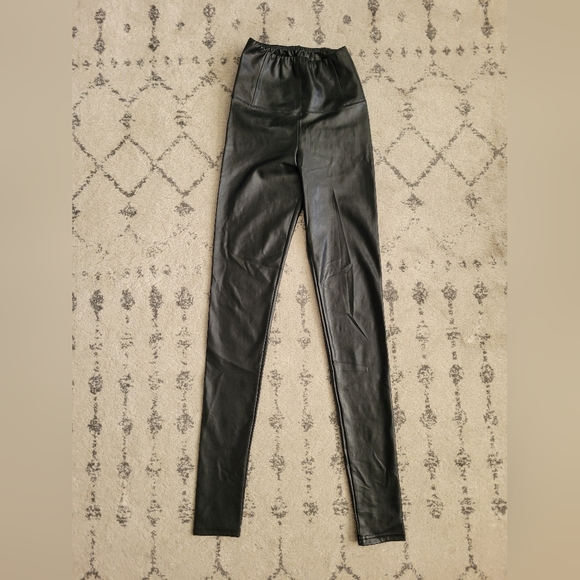 Aritzia Wilfred Free Daria Vegan Leather Leggings XS - Picture 3 of 6